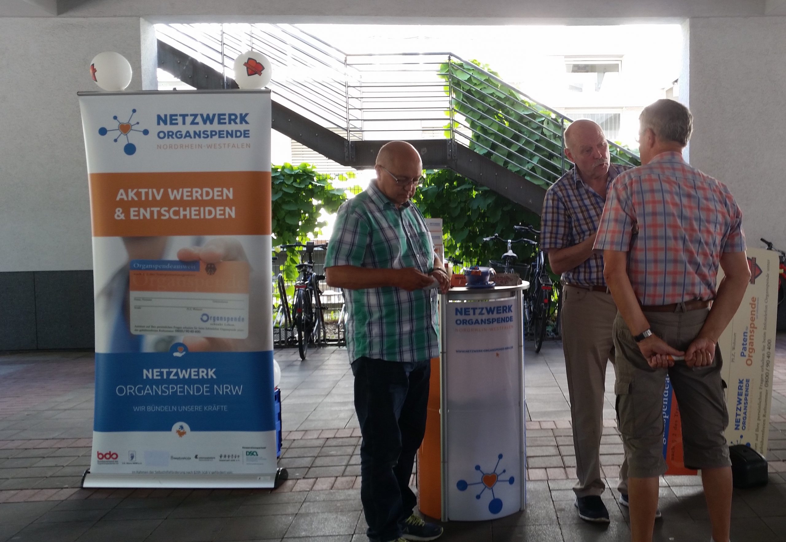 Infostand des Netzwerkes Organspende NRW am Uniklinikum Essen. © Helene Kohlen / Netzwerk Organspende NRW