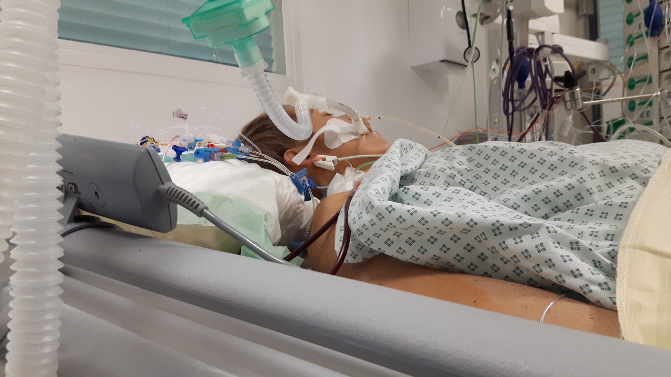 Inka L'hoest nach der 2. Transplantation: 'Man stellt sich viele Fragen: Wie läuft es zu Hause? Wie lange dauert es noch? Wie wird mein weiteres Leben sein?' (Foto: privat)