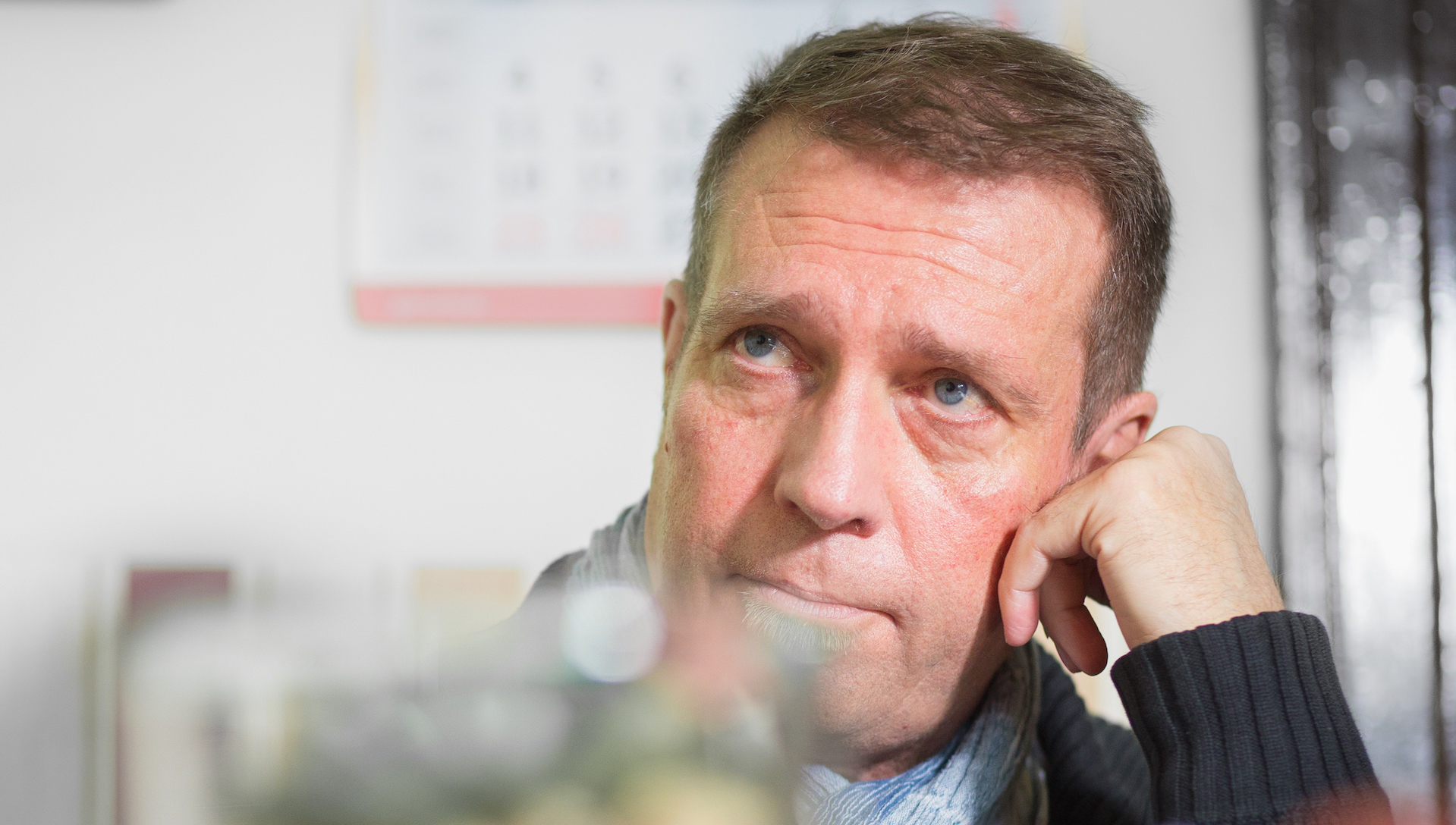'Dann habe ich plötzlich bemerkt, dass mir die Haare ausfielen. Die Nägel brachen ab, Wasser sammelte sich in den Beinen. Ich bin dann natürlich zum Arzt gegangen. Die Diagnose lautete nephrotisches Syndrom – alle meine Beschwerden kamen durch die Nieren.'