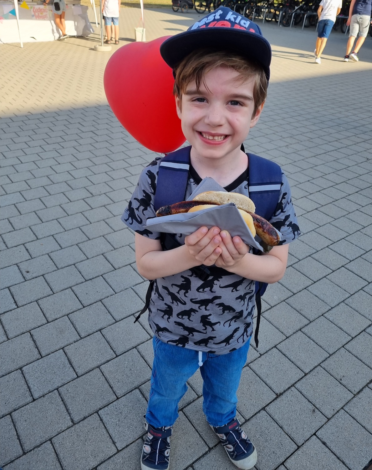 „Leon ist selbstbewusster geworden und er liebt sein neues Leben sehr.“